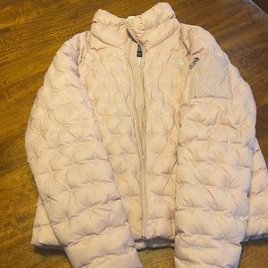 Slightly worn XL Women’s North Face pink jacket.